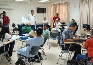 Región de Salud de Coclé realiza taller sobre acciones legales