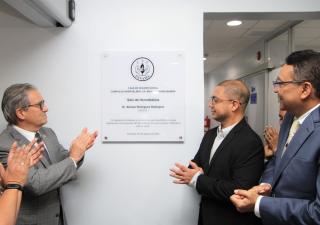 Ministro de Salud participó de la inauguración de moderna Sala de Hemodiálisis en el Complejo Hospitalario