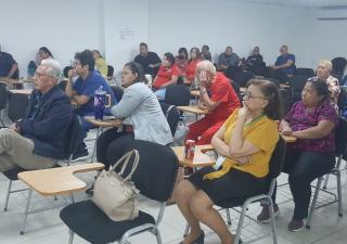 Jornada de capacitación fortalece competencias del personal de Laboratorio Clínico
