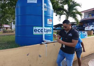 Realizan operativo de prevención del dengue en Llano Largo, distrito de Los Santos