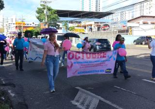 Con caminata rosa y celeste promueven la detección temprana de cáncer