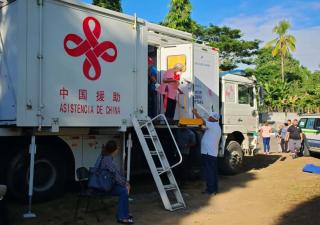 Más de 1000 personas se benefician de la Gira "Amor sobre Ruedas" en Guararé Arriba