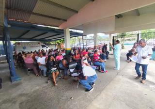  MINSA atiende a más de 200 personas en feria de manipuladores de alimentos en Colón