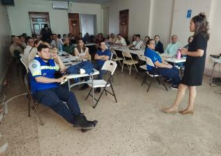 Capacitan a personal de salud sobre riesgos de desastres en Chiriquí