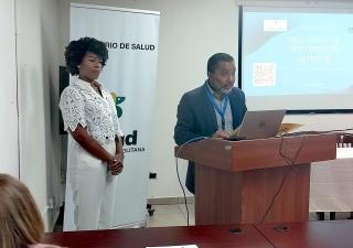  Personal de la Región Metropolitana se actualiza en dispositivos médicos 