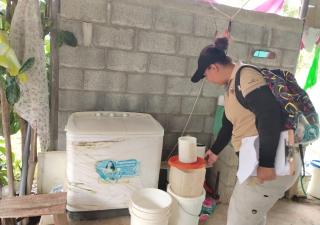  Minsa refuerza prevención del dengue con jornada de eliminación de criaderos en Los Santos