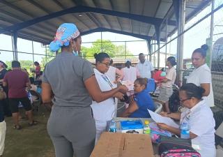 Minsa lleva salud a La Unión de Piña en la  Costa Abajo de Colón