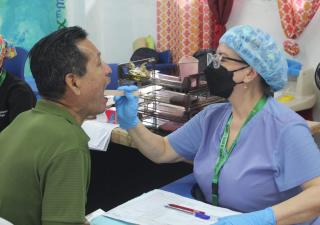 Más de 450 personas reciben atención gratuita durante jornada de salud en la Escuela Samaria Sinaí