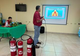 Instruyen a funcionarios del Minsa en Chiriquí sobre extintores