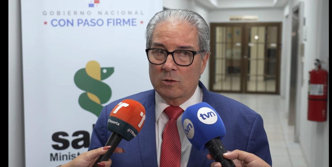 Ministro de Salud, Dr. Fernando Boyd Galindo declaraciones pacientes de hemodialisis 